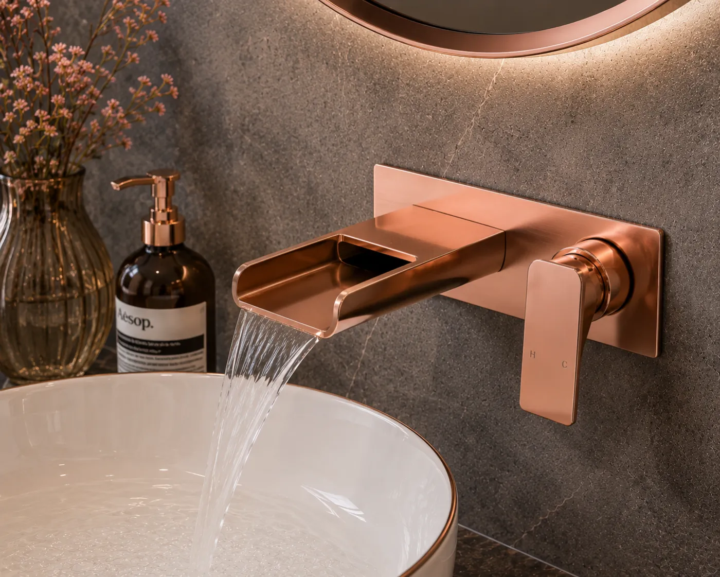 Faucets and mixers in a rose-gold PVD finish