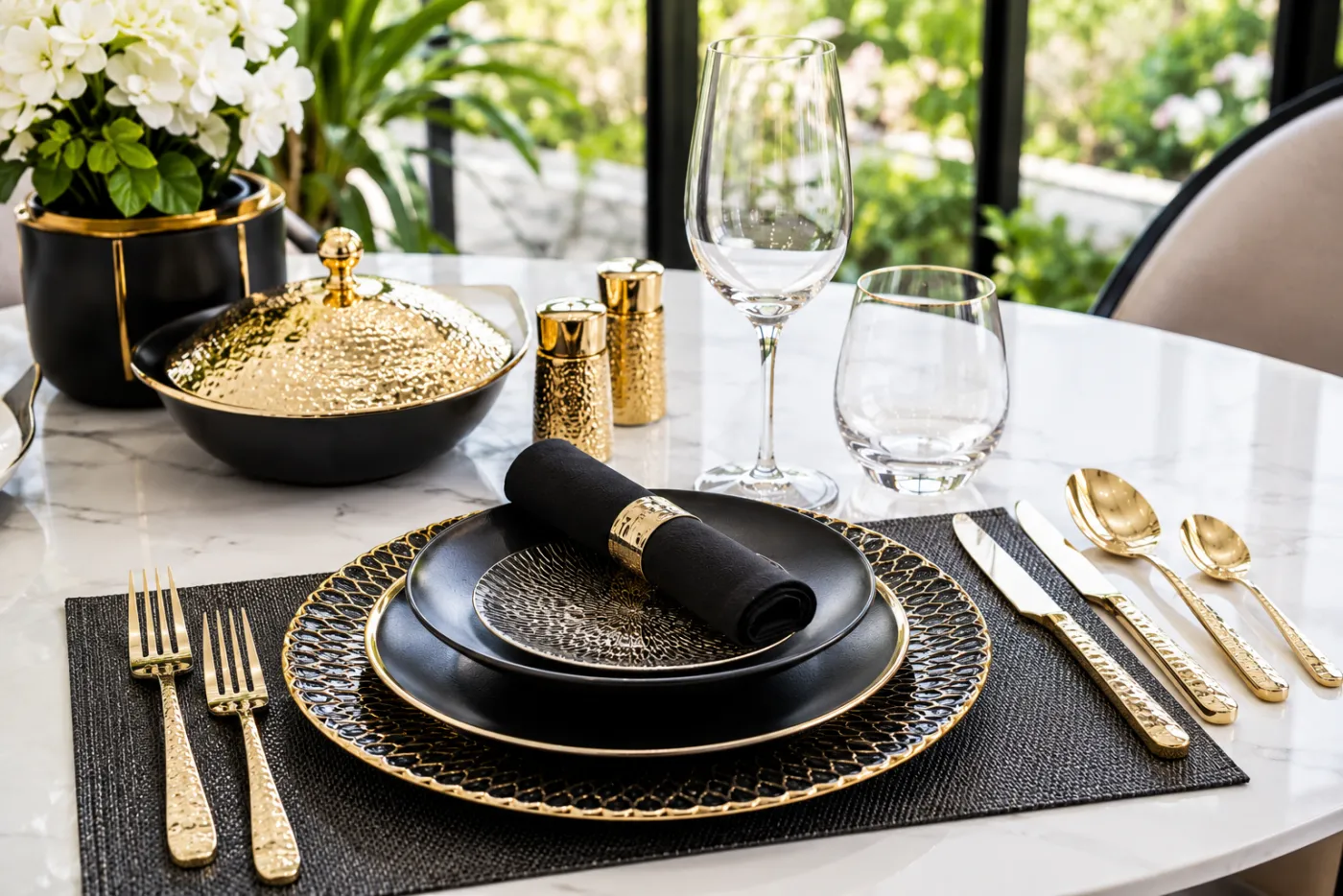 Decorative plates in a black and gold PVD finish